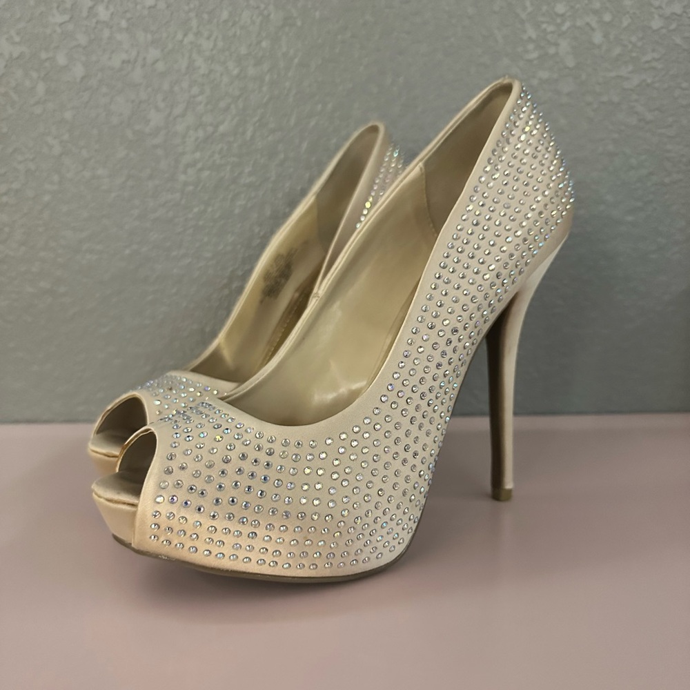 Jennifer Lopez Blingy Blush Heels size 7.5